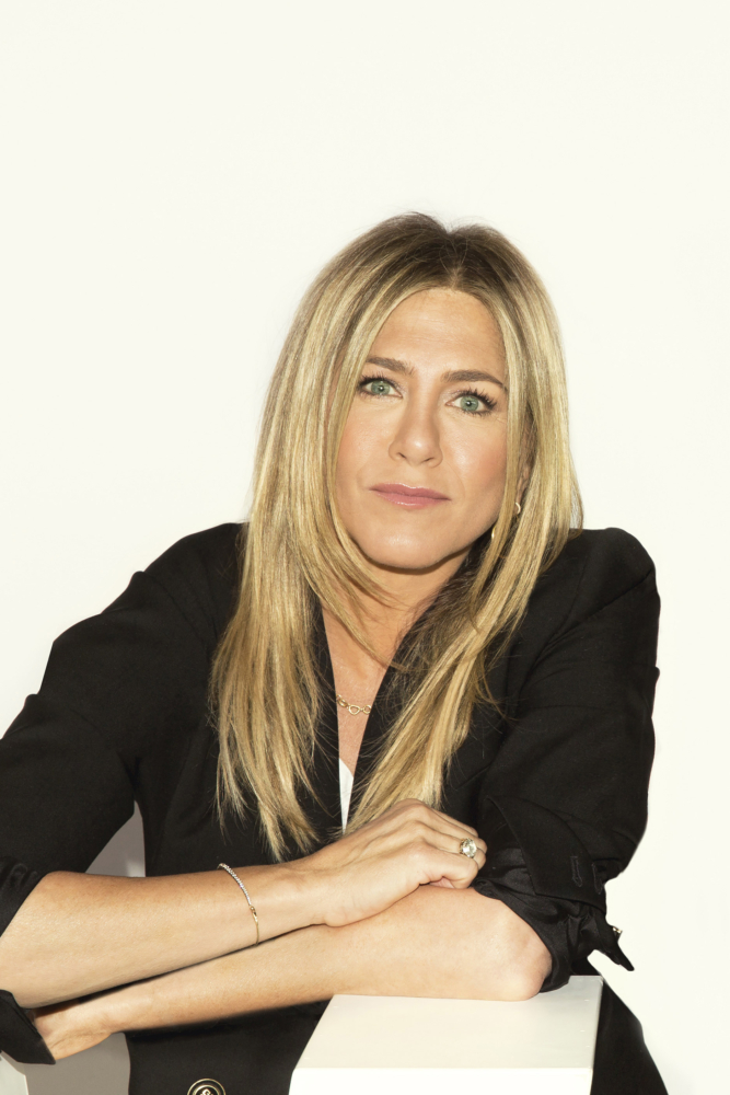 WE – Jennifer Aniston