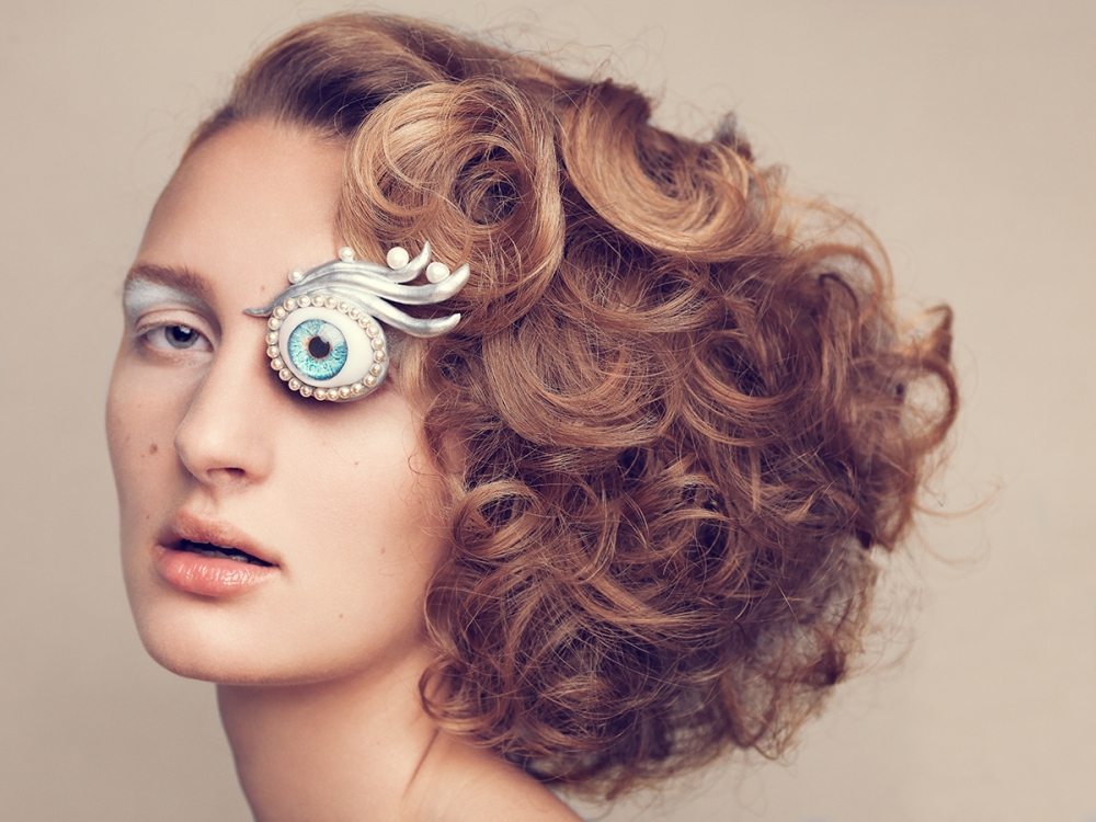 Bling Bling – Lewis Magazine BLING BLING – LEWIS MAGAZINE